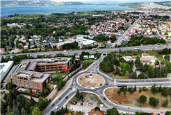 Sapanca’nın yeni vitrininde ‘yeşil dünya’ detayı
