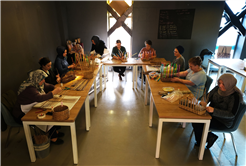 Çöpten hayata kâğıdın yolculuğu. Atık maharetli ellerde sanata dönüşüyor