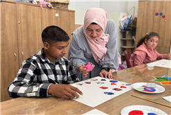 Engelsiz hobi atölyelerinde özel öğrenciler arkadaşlıklarını pekiştiriyor