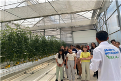 Büyükşehir’in tarım projeleri ile öğrencilere toprak bilinci aşılanıyor