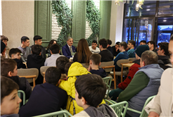 “Gençlerimizin her alanda kendilerini geliştireceği projeleri hayata geçireceğiz”