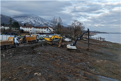 Sapanca Gölü kıyılarındaki kaçak yapılar kaldırılıyor