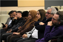 “Edebiyat sadece estetik bir uğraş değildir”