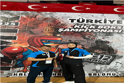 Büyükşehir Kick Boks sporcularından İzmir’de madalya yağmuru