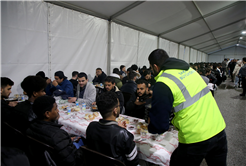 Büyükşehir’in iftar geleneği: Farklı diller ve kültürler Ramazan’da aynı duada buluşuyor