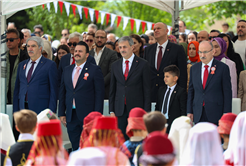 Alemdar miniklerin bayram coşkusuna ortak oldu: “Gözlerinizdeki ışık hiç solmasın”