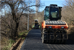 Büyükşehir asfalt ekipleri Pamukova’da