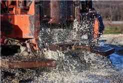 Yerin 104 metre altından çıkarılan içme suyu Karasu’da 5 mahalleye iletilecek