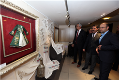 El Sanatları AKM’de Sergileniyor