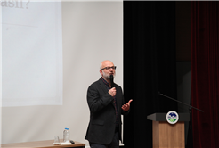 “Babalık insanı mükemmelleştirir”