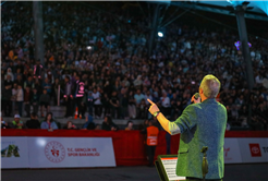 Vadide Dünya Kupası yarışları sonrası Cengiz Kurtoğlu rüzgarı