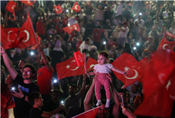 Bizim Çocuklar’ın dünyayı titreten başarısı Millet Bahçesi’nde tarihi bir şölene dönüştü: “Coşkumuz hiç eksilmesin”