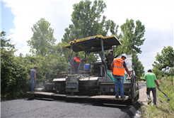 Karasu’da yollar bayrama hazırlanıyor