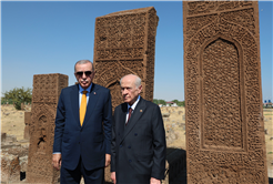 Başkan Alemdar, Malazgirt’in 954. yılında Ahlat ve Malazgirt’teydi