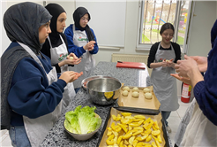 Anne, çocuk ve sanat üçlemesiyle unutulmaz ara tatil