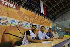 Büyükşehir Basketten 5 İmza Daha