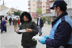 Hendek ve Ferizli ilçelerinde maske dağıtımı sürüyor	