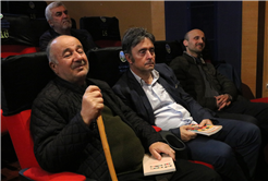 Yazar Yalsızuçanlar Sakaryalı okurlarıyla buluştu