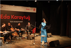 Eda Karaytuğ, AKM’de Türk Müziği’nin seçkin eserlerini seslendirdi