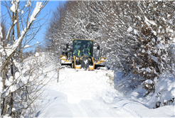 Büyükşehir kapanan 67 mahalle yolunu ulaşıma açtı
