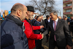 Yusuf Alemdar Karapürçek'te vatandaşla hasret giderdi: “Birlik, beraberlik ve kardeşlikle her mahalleye dokunacağız”
