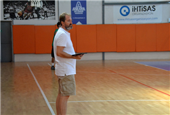 Dev Adamlar İşi Sıkı Tutuyor