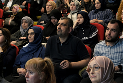 “Kur’an, bizi evrenle, hayatla ve Allah’la olan bağımızı yeniden kurmaya çağırıyor
