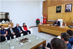 “Özverili çalışmalarınızla gözümüz hiçbir zaman arkada kalmıyor”