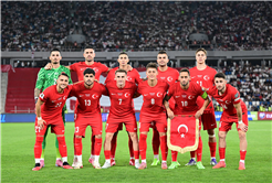 Dev ekran kuruldu: Sakarya Ay Yıldız için bu meydanda tek yürek olacak