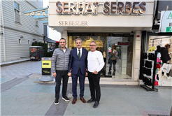 “Vatandaşlarla kucaklaştı, talepleri dinledi, Ramazan ayını tebrik etti”