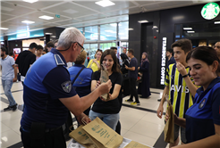 Zabıta teşkilatından esnaf ve vatandaşlara jest