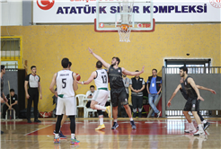 Büyükşehir basketbol taraftarı önünde turu geçti: 81-71