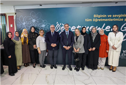 “Öğretmenlik hiçbir ölçüyle tarif edilmeyecek kadar yüce bir meslektir”