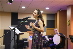 Ziya Taşkent anısına adını taşıyan salonda unutulmaz bir gece