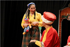 Genç tiyatrocuların sahnesi büyük beğeni topladı