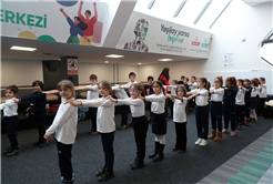 Sakarya’nın minikleri ‘bağımlılık’ tehlikesini oyunlar eşliğinde öğrendi