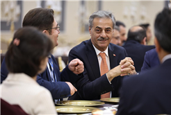 “Şehrimizde eğitime katkı sunacak projeleri bir bir hayata geçiriyoruz”