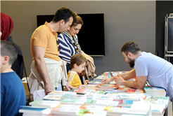 Sakarya Çocuk Edebiyatı Fuarı hafta sonunda doldu taştı