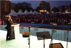“O gece dünya, inananların vatan uğruna neler yapabileceğini izledi”