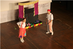 “İki Bavul Dolusu” minikler tarafından ilgiyle izlendi