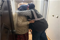 YADEM Yaşlılar Gününde eli öpülesi büyükleri unutmadı