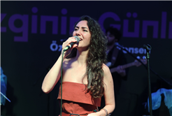 Ezginin Günlüğü konseriyle Millet Bahçesi’nde müzik şöleni yaşandı