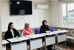 Büyükşehir’in “Kadın Kadına” projesi Akyazı’da devam etti