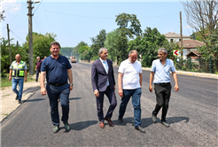 Başkan Alemdar Akyazı’da çalışmaları yerinde inceledi: “Asfalt atağımız sürecek”