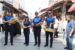 Zabıta teşkilatından esnaf ve vatandaşlara jest