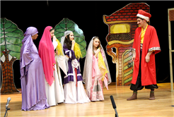 SGM öğrencilerinden ‘Mirasyedi’ performansı