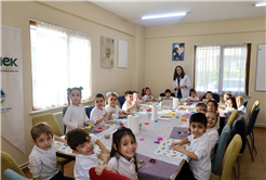 SAMEK atölyelerinde minikler seramikle, gençler tezhiple tanıştı