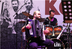 Koliva’dan SAÜ’de coşkulu konser