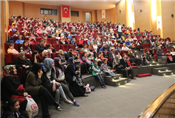 SGM öğrencilerinden ‘Mirasyedi’ performansı