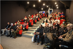 Kapalı çarşıdan dünyaya açılan şair: Edip Cansever